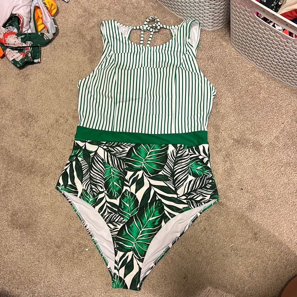 Cupshe Large swim